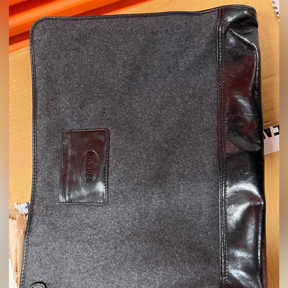 LAPTOP CASE - Picture 4 of 4